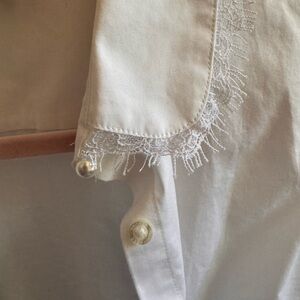 Brooks Brothers sleeveless blouse